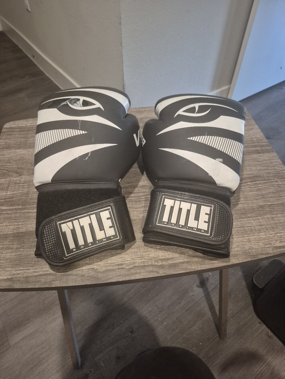 TITLE Boxing Viper 16 oz Boxing Gloves Black White + Fighting Hand Wraps